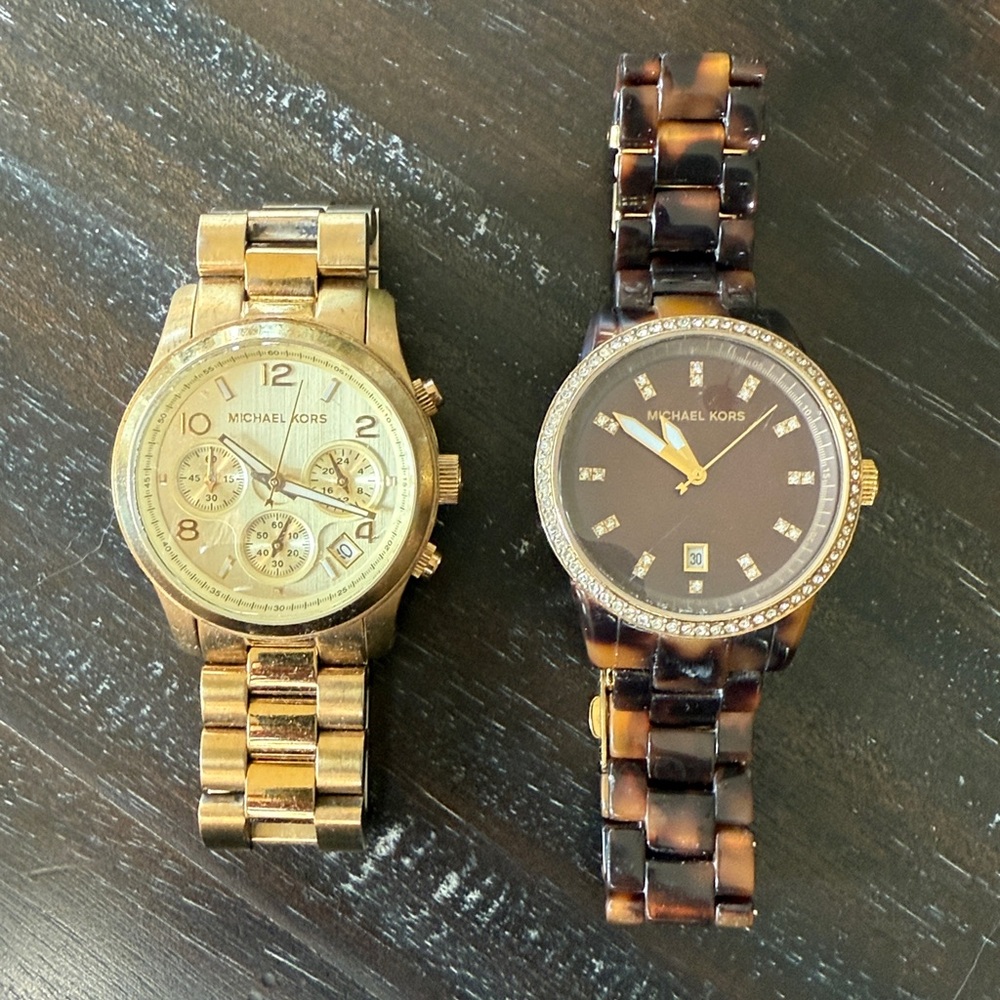 2 Michael Kors watch set